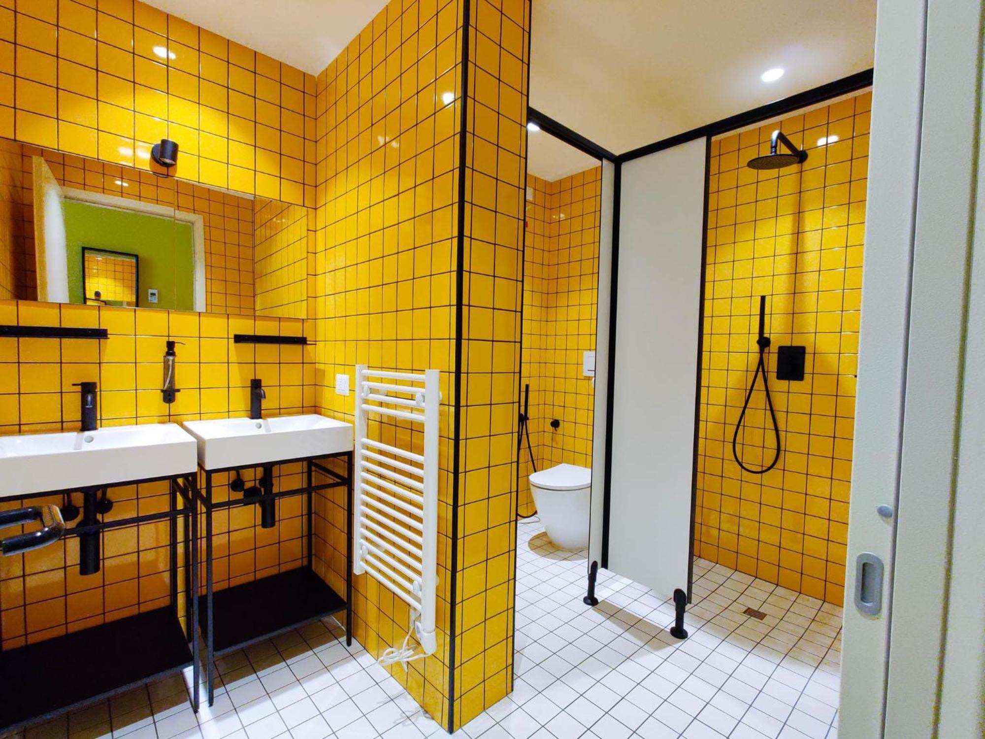 Superior Quadruple Room,1681835342:JPEG