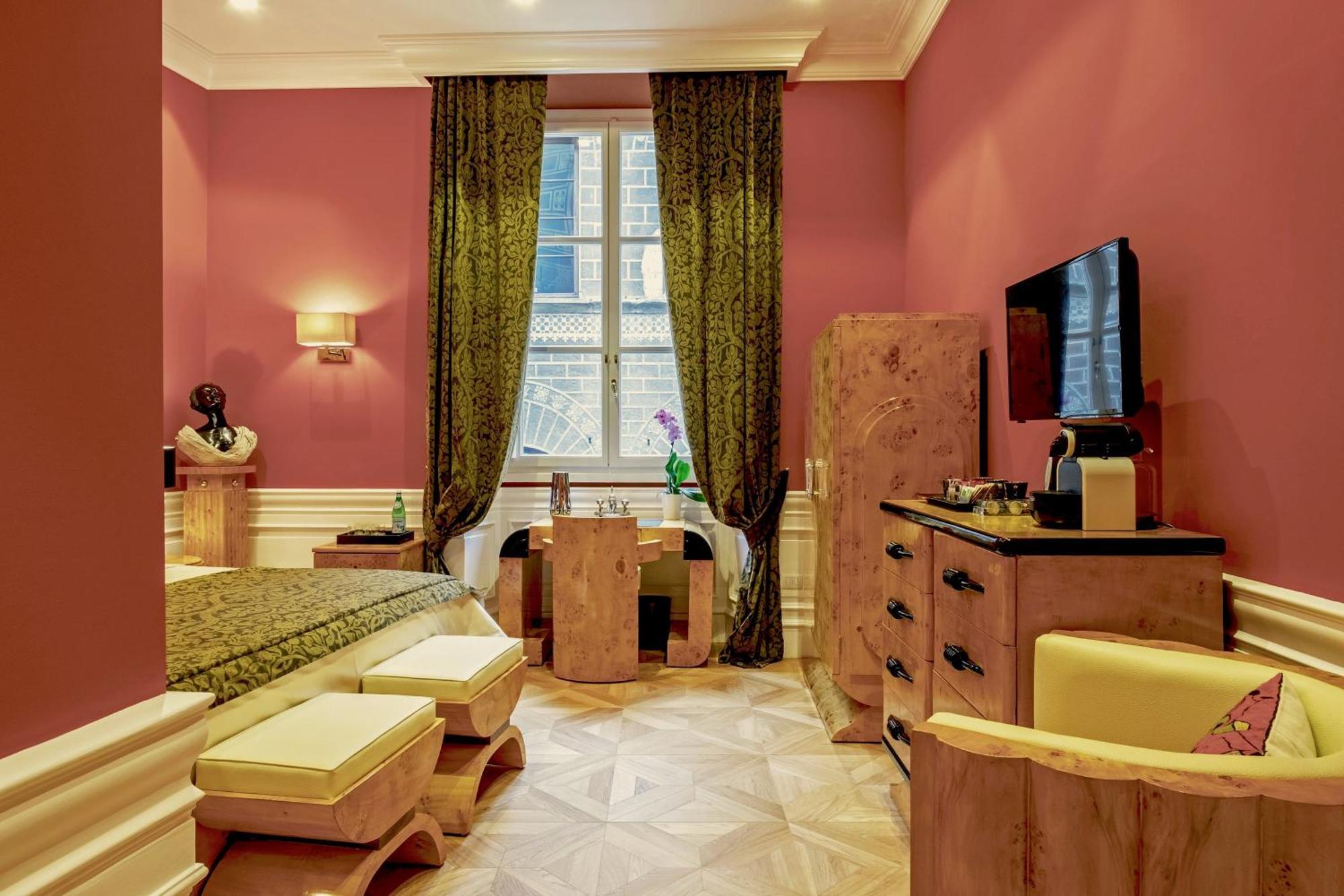 Superior King Room