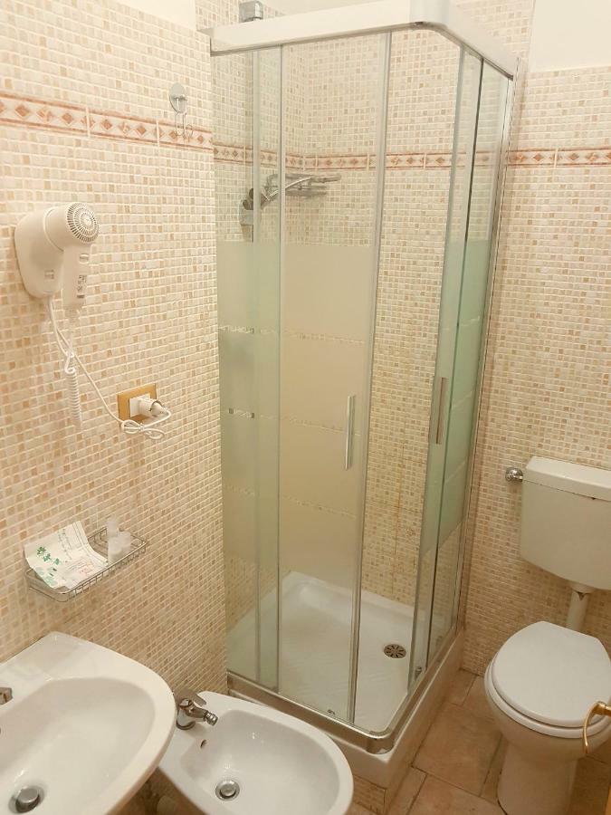 Chambre Simple avec Salle de Bains Commune