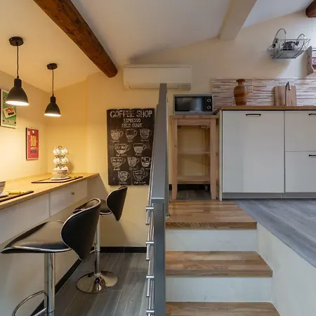 Guesthost - Le Stanze Di Carla! Con Cucina E Bagno Privato-2
